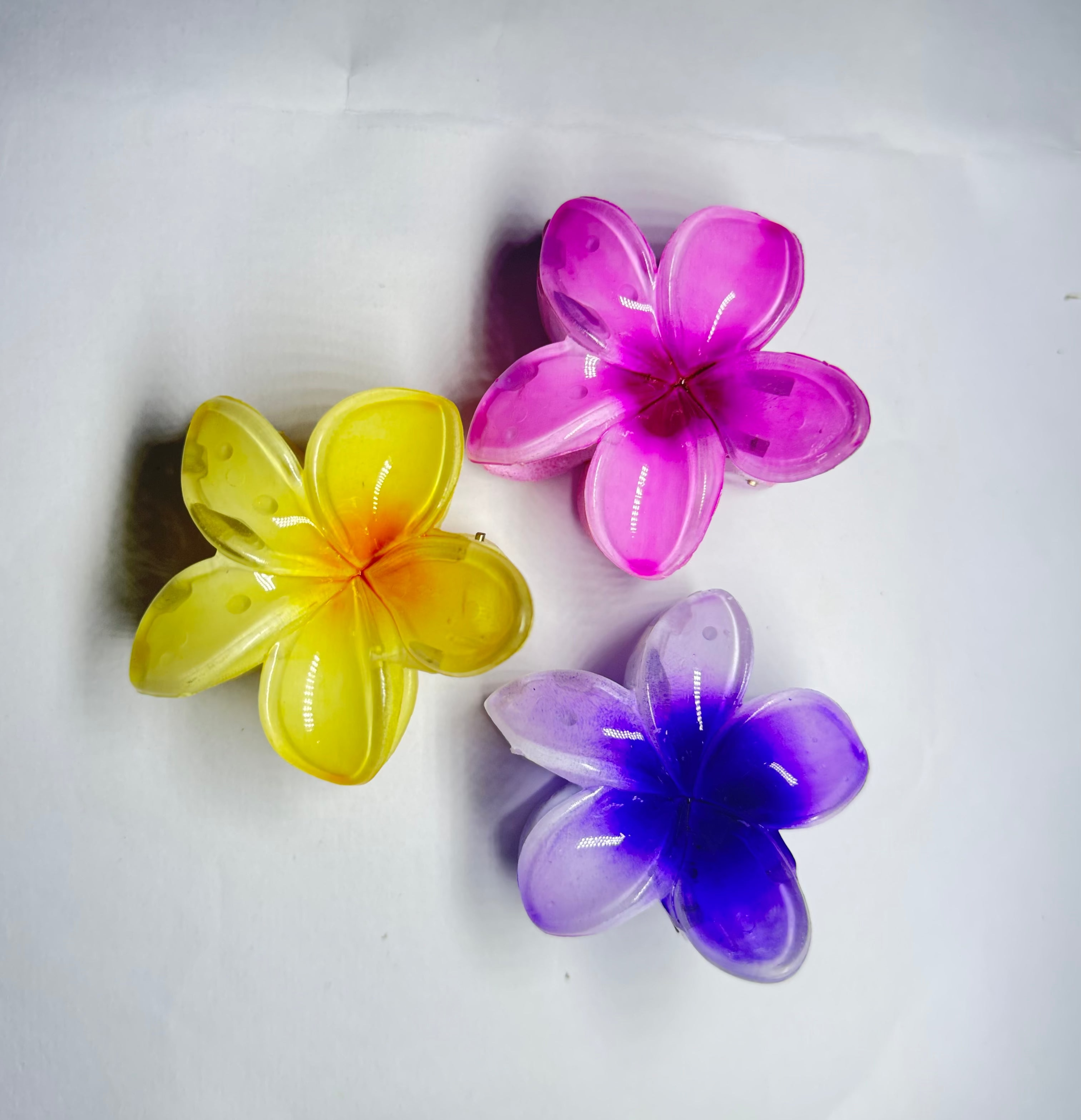 Set Of 3 Big Size Claw Hair Clips. Maya Luxe.